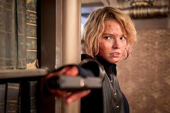 CIAとFBIを翻弄した女スパイが殺しまくる!! 金髪と血飛沫が舞うリュック・ベッソンの最新映画『ANNA／アナ』に脳がシビレて覚醒！の画像2