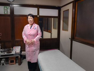 75軒の遊郭と252人の遊女…元・遊郭建築が楽しめる旅館「橋本の香」が開業！タイムスリップする内装とは？