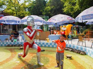 中国・昆明動物園の「ウルトラマンプール」に潜入！ 超カオスパクリキャラ満載のヤバい遊園地