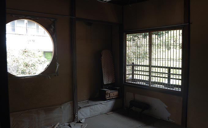 取り壊し直前の松山・道後温泉遊郭「旧・朝日楼」に潜入! 超能力者の元住人がヤバすぎる暴露「遊女の帯を煎じて飲むと…」の画像4