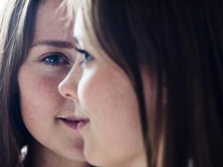 「双子は同じ運命を辿る」「運勢を変える“超有効”な手段は…」韓国元スパイの人気占い師が“四柱推命の真実”を暴露！