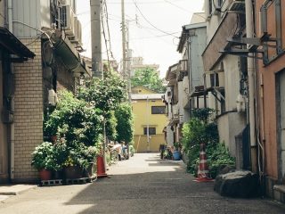 「時の止まった家」で暮らす引きこもり男を囲む、死んだ家族の霊たち！ 霊能ライターが視た遺留品の闇