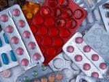 「新薬の3分の1が、承認後に安全性の問題発覚」のFDA、ファイザーのコロナワクチン正式承認