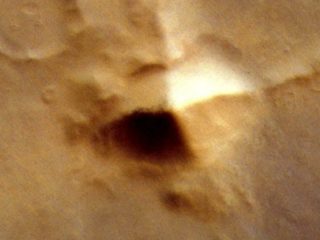 火星で3,000m級の巨大ピラミッドを発見!! 古代エジプトと宇宙人の蜜月を示す証拠か（最速ニュース）