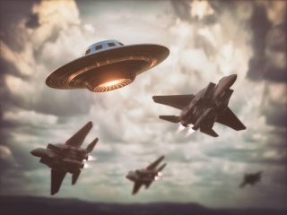 自衛隊機スクランブル発進とUFOの知られざる真実とは!? 防衛省に情報開示請求した研究家が「日本のずさんなUFO対応」暴露