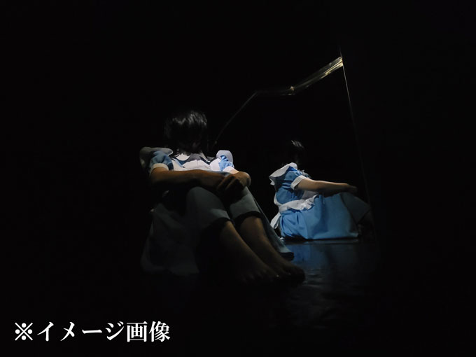 降霊術で裸の少年の霊が出現 → 鏡の中に逃げ込む！ 集団で目撃（横澤プロダクション）の画像3