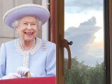 英国でエリザベス女王としか思えない雲の出現相次ぐ! 崩御直後に奇跡連発、最後のメッセージか?