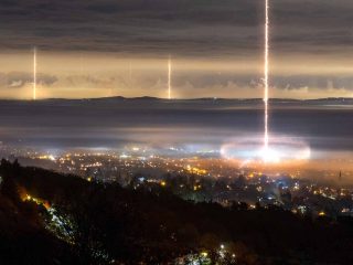 UFOか新兵器か？ ウクライナ軍を助けた「奇跡の雷撃」をハーバード大教授が分析