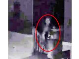 ピエロのような不気味な人影…「怖くて眠れない」 防犯カメラの心霊映像に恐怖する住民