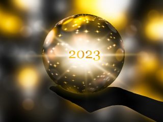 自称タイムトラベラーによる2023年予言まとめ！ 史上最悪の連続殺人鬼、小惑星衝突危機、北極海の異常な穴…