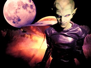 「月にUFOや宇宙人の基地がある」 英国人作家がNASA元職員の機密資料をリークか？