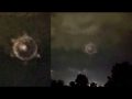 嵐の中を飛び交う「リング状UFO」が撮影される！ トゲのある姿に変化