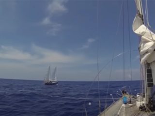 魔の海域で「幽霊船」が発見される！ なぜ無人船が漂流していたのか？