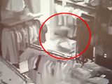 異常な速度で走り回る「少女の霊」が撮影される！ 閉店後の店内を激走、感電死した子供か？