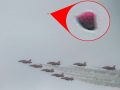 チャールズ国王の誕生を宇宙人が監視!? 戴冠式の写真にUFOが写り込む
