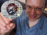 太平洋から「UFOの破片」を回収!? ハーバード大教授「地球外の技術文明の可能性」