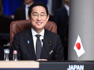 「岸田をいつまで首相にしておくのか！」 NATO首脳会議で大失態、全世界に恥をバラ撒く「歩く国難」のヤバさをジェームズ斉藤が警告！