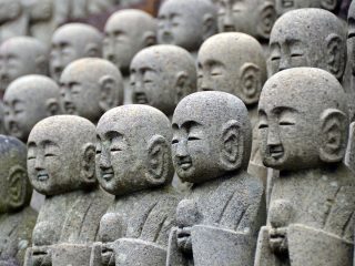 【実話】行き過ぎた神仏への祈願の果てに「死にたい」…  商売繁盛と引き換えに霊障に悩まされる実業家男性