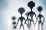 エイリアンに拉致されたかもしれない7つのサインとは?謎の時間、睡眠に異変、マーキング… アブダクションの全証拠!