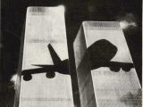 同時多発テロを予言していた?“911事件”の何年も前にツインタワーに映った飛行機の不気味な影