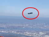 空港上空で撮影された鮮明な円筒形UFO映像が注目を集める=ニューヨーク