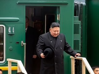 金正恩の卑劣な性生活…25人の処女からなる「快楽部隊」そして“女性車掌”満載の「快楽列車」