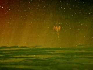 世界各地で目撃されるクラゲ型UFOの謎…UFOか、生物か　