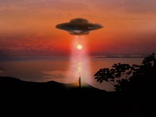 忘れられた日本史上最大のUFO事件「銚子事件」の謎！ 未知の金属片がバラ撒かれ… 戦慄の分析結果と衝撃展開！