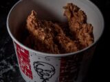 移動は装甲車!?KFC(ケンタッキーフライドチキン)の"秘密のレシピ”伝説!