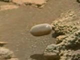 火星に“チクタクUFO”出現!? NASAの探査機が捉えた不可解な物体