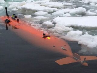 消された…？南極の氷の下で“未知の構造物”を発見した潜水艇が行方不明に