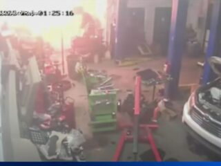 【衝撃映像】轟音、閃光、そして巨大な穴…！修理工場を襲った「未確認落下物体」の正体とは
