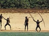 コーラ片手に禁断の北センチネル島へ… 孤立部族へ“贈り物”をした男の結末