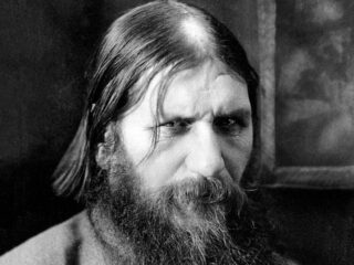 【不死身の怪僧ラスプーチン】毒殺失敗！銃撃も無効！？ 100年の時を経て暴かれる「暗殺劇」の杜撰な真相とは
