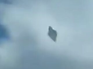 “史上最高のUFO映像”はなぜ本物か？撮影パイロットが語る「風船ではありえない」高度3800mでの決定的遭遇