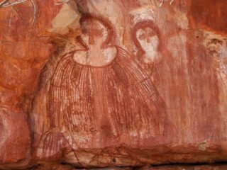 神々の正体は宇宙人だった？ 世界各地の古代の壁画が明かす「ありえない訪問者」の謎