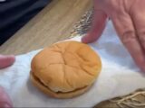 20年放置されたマクドナルドのハンバーガーが新品同様！？レシートより長持ちするハンバーガーの正体