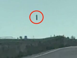「まるで6階建てビル」撮影者が戦慄した、回転する謎の巨大『柱型UFO』＝米コロラド