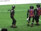 「痛いフリ」はしないが、よく転ぶ！人間よりフェアで面白い（？）ロボットサッカーが爆誕