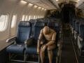 【衝撃の実験】飛行機をわざと墜落させ判明した「一番安全な席」はどこか？