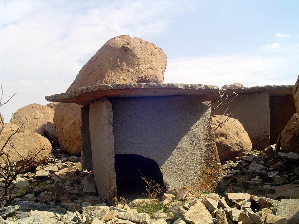 インドの辺境に「小人の村」が実在した? 1000の石の家を建てた“失われた種族”の正体とは?の画像2