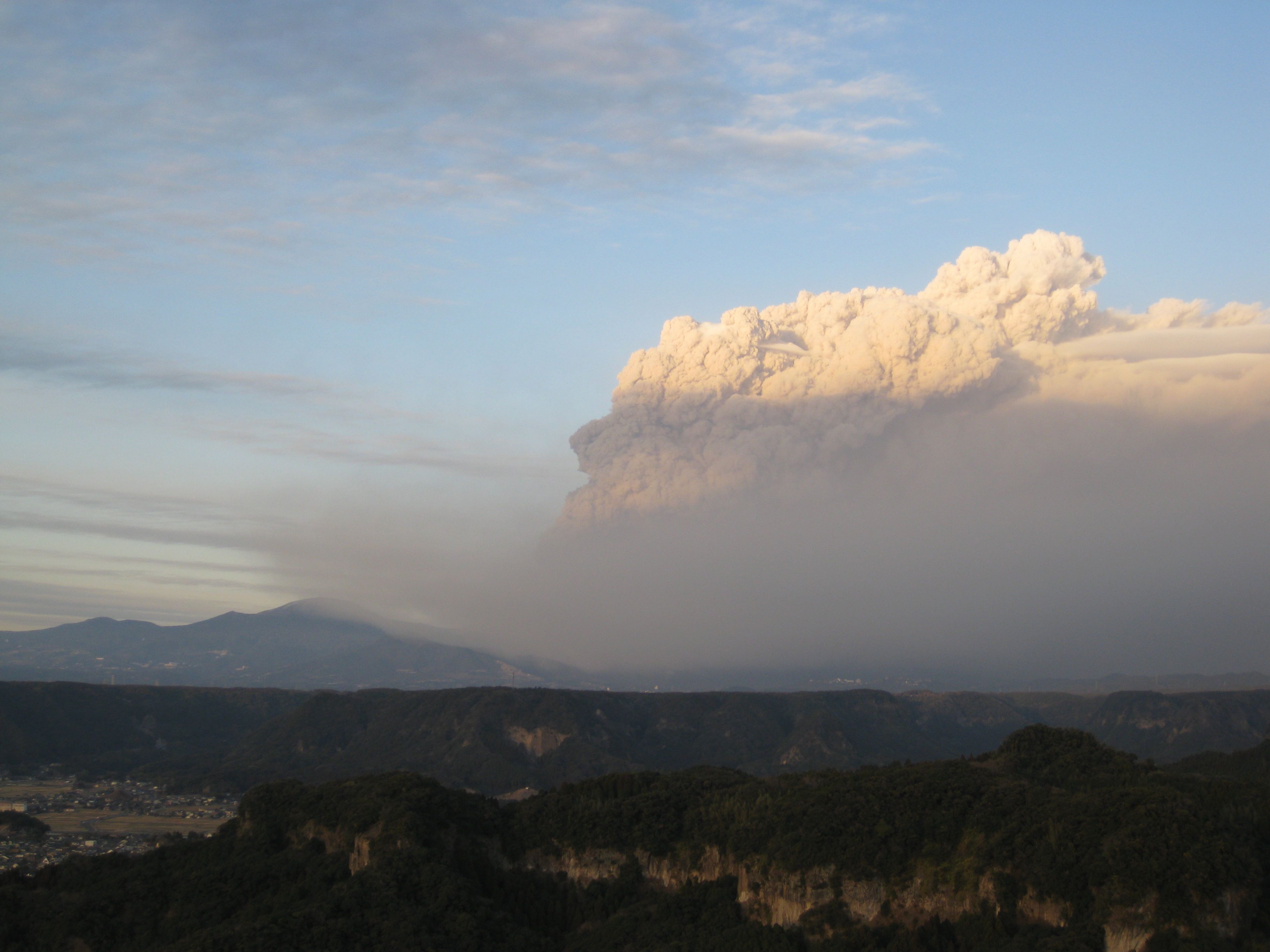【警戒】新燃岳噴火→数カ月以内に巨大地震や富士山噴火の法則? 11のデータが表す“恐怖の連鎖”、3.11とも一致の画像3