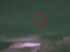 稲妻が空を裂く瞬間、UFOが出現！ その目的は“雷エネルギーの充電”！？ 嵐の夜に撮影された驚愕の光景