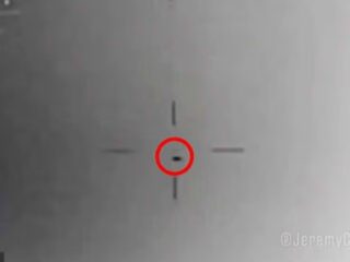 「UFOは米軍製」衝撃の主張。空母ニミッツ「チックタックUFO事件」の真相は“地球外”か、それとも“極秘兵器”か