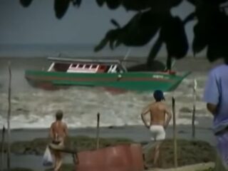 22万人が死亡した「死の津波」、観光客が捉えた“生々しすぎる”映像が改めて世界に衝撃を与える