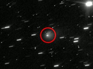恒星間天体「3I/ATLAS」は“エイリアンの探査機”か？ハーバード大教授が警告する「地球到達」の具体的な時期とは