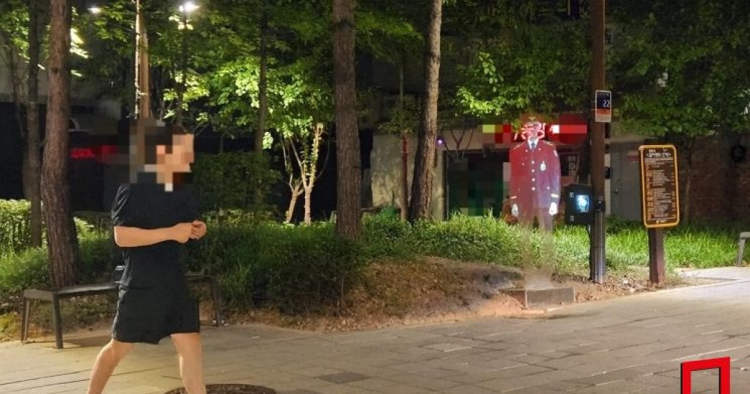 夜の公園に“警察官の幽霊”が出没…? 韓国警察が導入した「ホログラム警察」が不気味すぎるの画像2