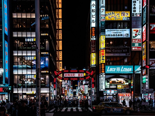 新宿のホストが体験した“本当にあった心霊話” ― 体を揺らす真紅のワンピースの女の画像1