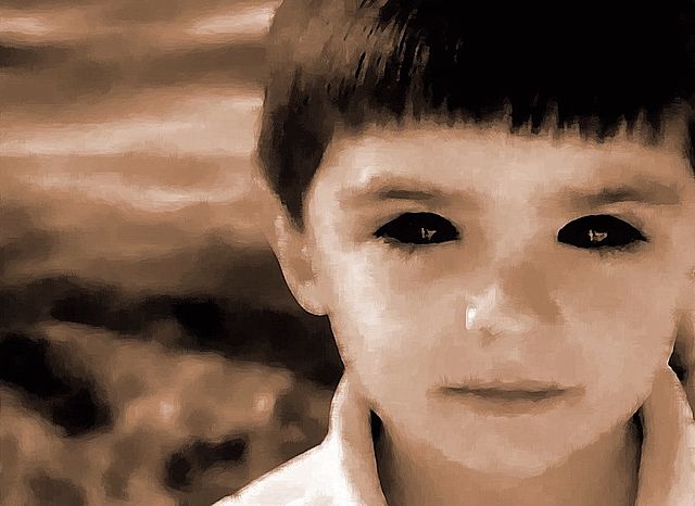 「黒い目の子ども(BEK)」が成長して大人に!? ブラック・アイド・アダルト誕生、最恐都市伝説にヤバすぎる展開の画像1