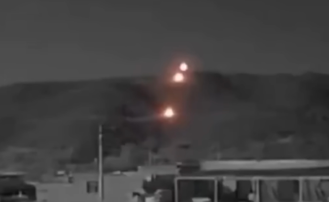 【衝撃】元大統領候補が“謎の発光体”の映像を公開 ― UFOか、自然現象か＝メキシコの画像1